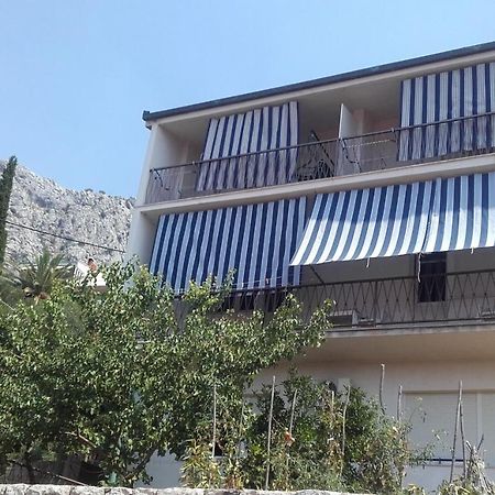 Apartments Ivka オミシュ エクステリア 写真