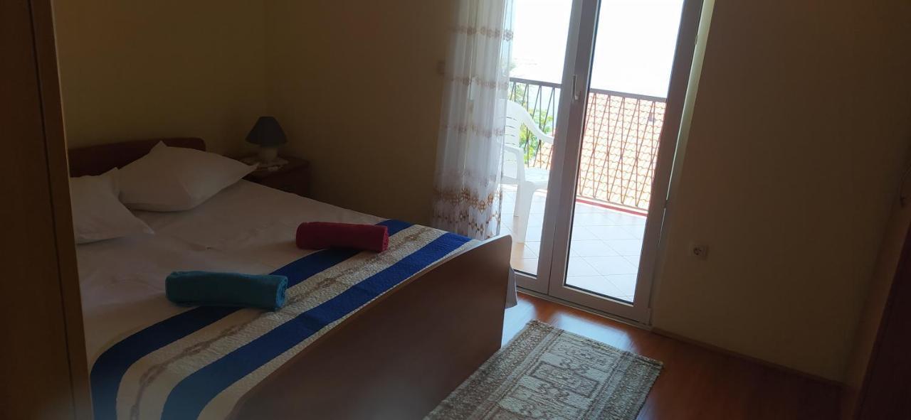 Apartments Ivka オミシュ エクステリア 写真