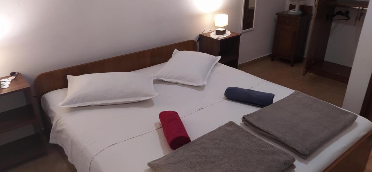 Apartments Ivka オミシュ エクステリア 写真