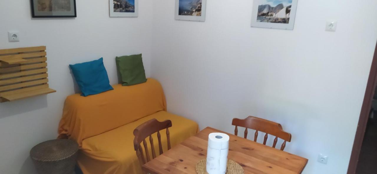Apartments Ivka オミシュ エクステリア 写真