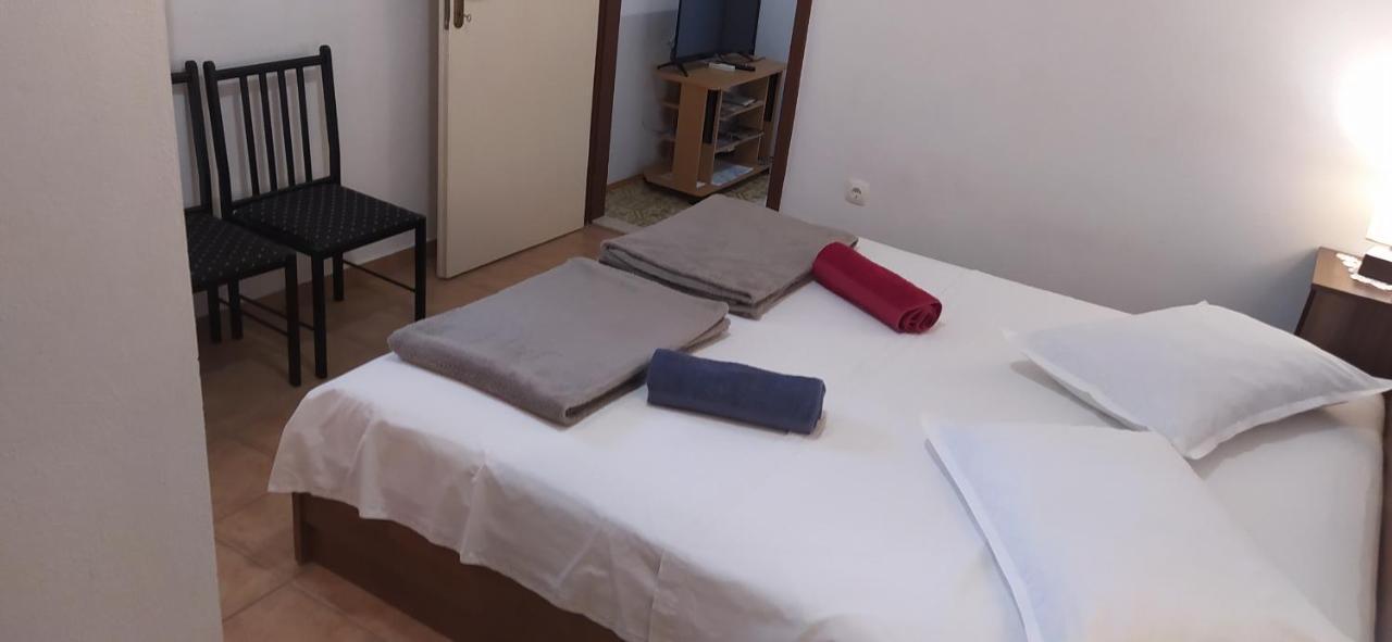 Apartments Ivka オミシュ エクステリア 写真