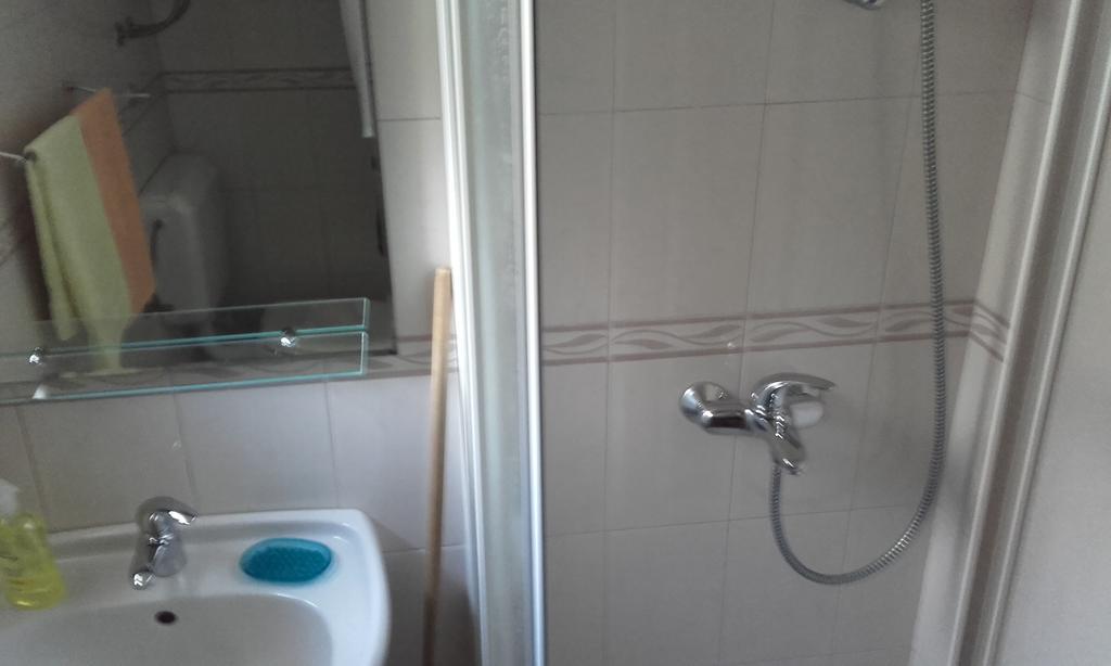 Apartments Ivka オミシュ エクステリア 写真