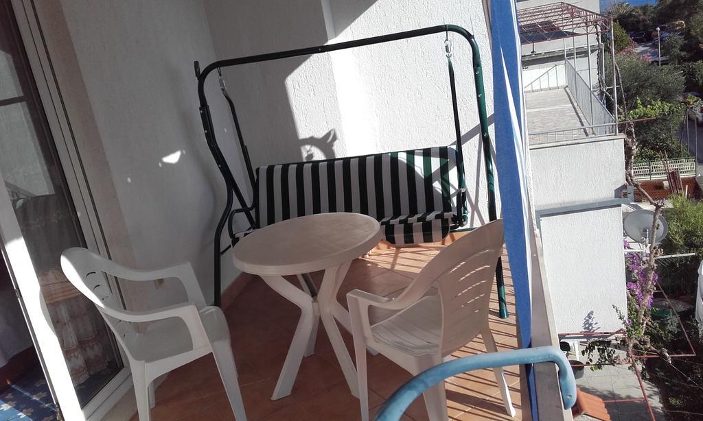 Apartments Ivka オミシュ エクステリア 写真