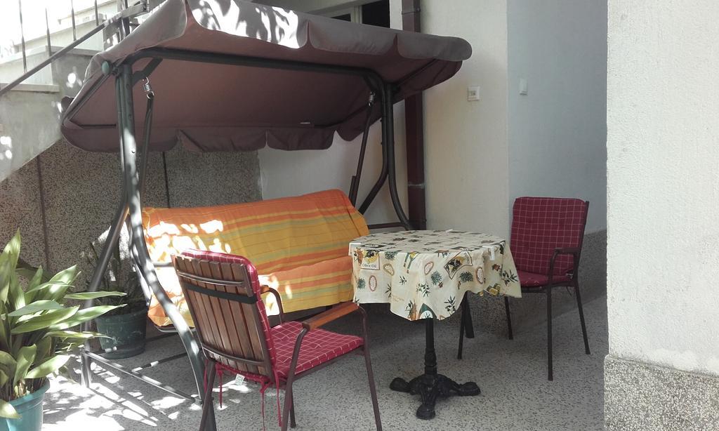 Apartments Ivka オミシュ エクステリア 写真