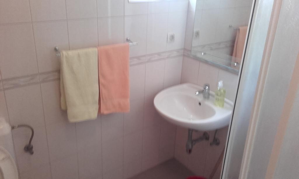 Apartments Ivka オミシュ エクステリア 写真