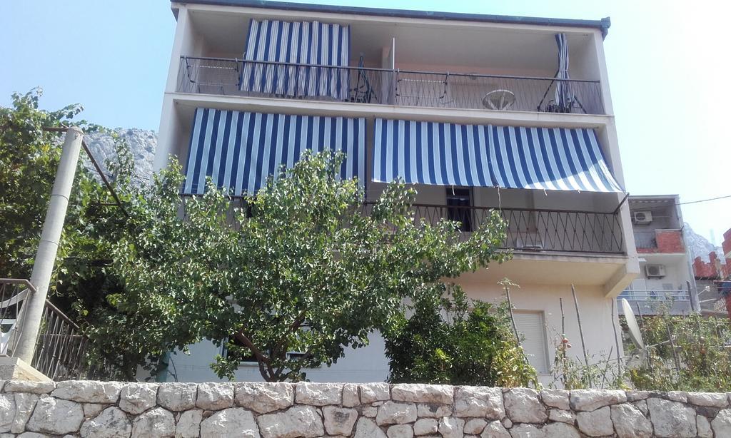 Apartments Ivka オミシュ エクステリア 写真