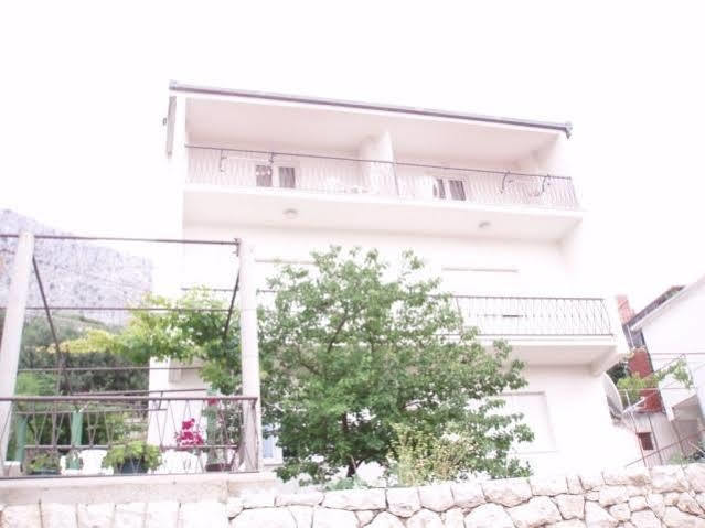 Apartments Ivka オミシュ エクステリア 写真